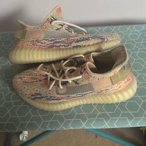 Yeezy MX Oat 350 size 10